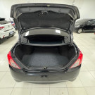 Nissan Versa SL 1.6 16V Automático 2018 • Completo • Excelente Custo-Benefício-9