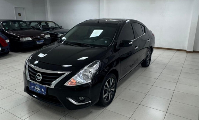 Nissan Versa SL 1.6 16V Automático 2018 • Completo • Excelente Custo-Benefício-1