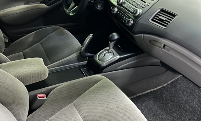 Honda Civic Sed. LXL/ LXL SE 1.8 Flex 16V Aut. 2011 Flex-4