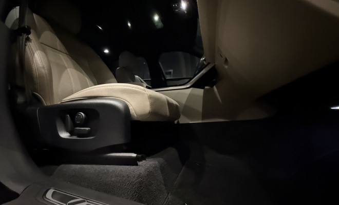 Land Rover Range R. VE. R-Dyn SE 2.0 4x4 300cv Aut. 2020 Gasolina-9