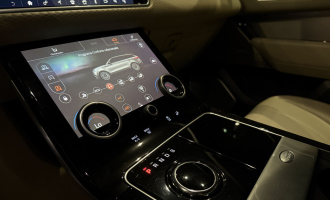 Land Rover Range R. VE. R-Dyn SE 2.0 4x4 300cv Aut. 2020 Gasolina-6