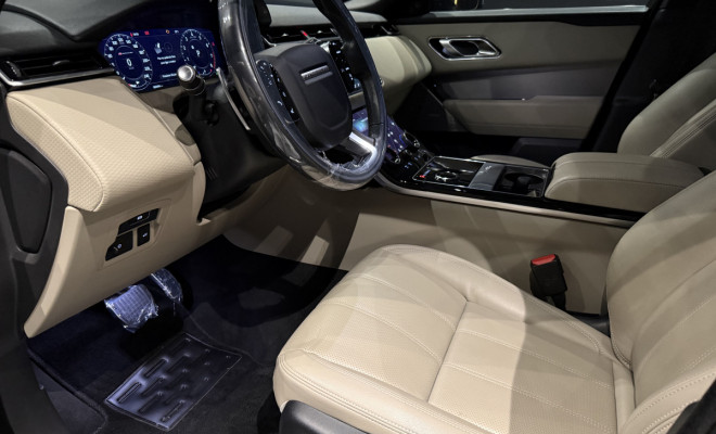 Land Rover Range R. VE. R-Dyn SE 2.0 4x4 300cv Aut. 2020 Gasolina-4