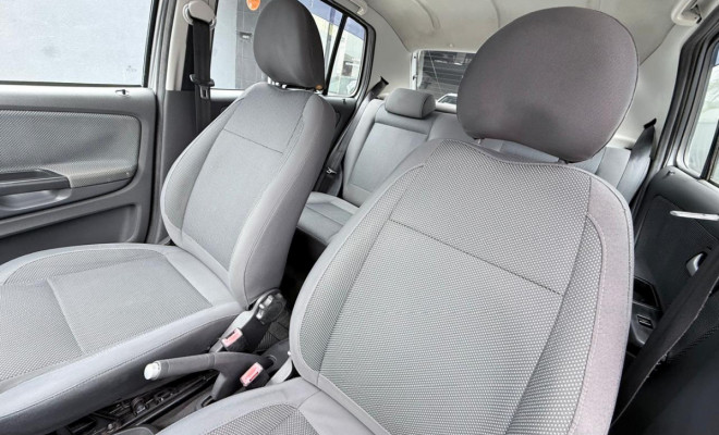 VW - VolksWagen Fox 1.0 Mi Total Flex 8V 5p 2010 Flex-9