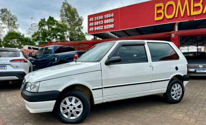 Fiat Uno Mille Celeb. WAY ECON. 1.0 F.Flex 2p 2012 Flex-0