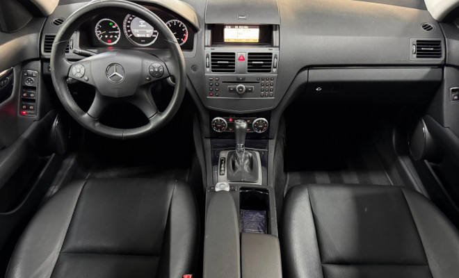 Mercedes-Benz C-180 CGI Classic 1.8 16V 156cv Aut. 2011 Gasolina-6