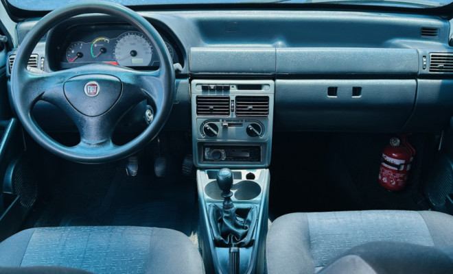 Fiat Uno Mille Celeb. WAY ECON. 1.0 F.Flex 4p 2010 Flex-8