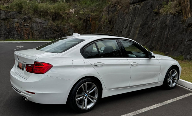 BMW 328iA Plus 2.0 TB 16V 245cv 4p 2013 Gasolina-4