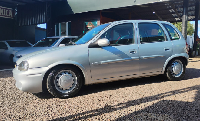 GM - Chevrolet Corsa Wind 1.0 MPF/MilleniumI/ EFI 4p 2000 Gasolina-2