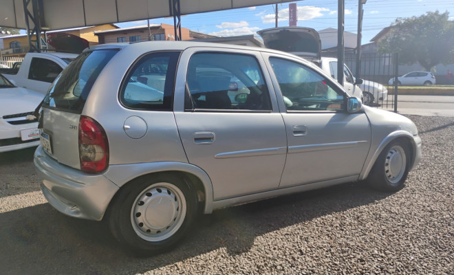 GM - Chevrolet Corsa Wind 1.0 MPF/MilleniumI/ EFI 4p 2000 Gasolina-0
