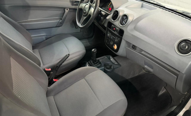 VW - VolksWagen Gol City (Trend)/Titan 1.0 T. Flex 8V 4p 2013 Flex-5