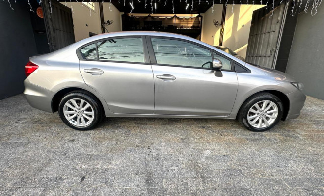 Honda Civic Sedan LXR 2.0 Flexone 16V Aut. 4p 2014 Flex-9