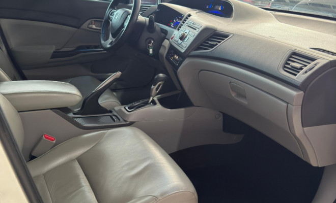 Honda Civic Sedan LXR 2.0 Flexone 16V Aut. 4p 2014 Flex-9