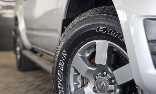 Nissan Frontier SV AT. CD 4x4 2.5 TB Dies. Aut. 2015 Diesel-2