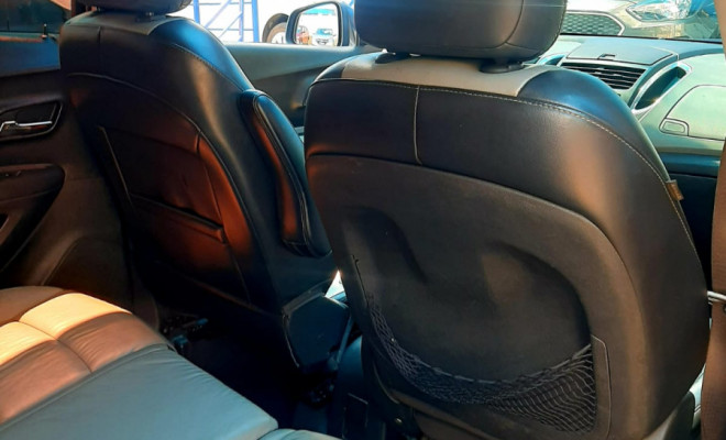 GM - Chevrolet TRACKER LTZ 1.8 16V Flex 4x2 Aut. 2014 Flex-11