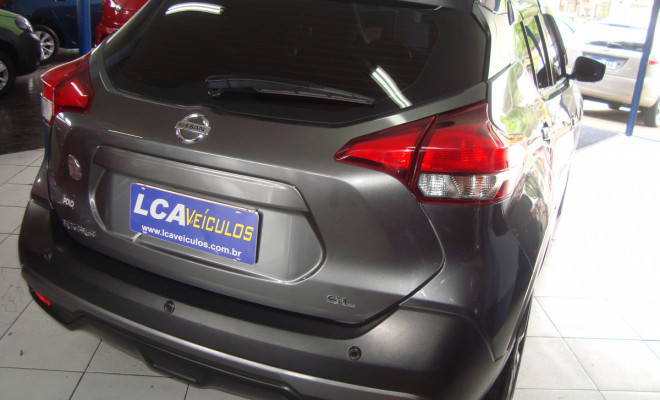 Nissan KICKS Rio 2016 1.6 16V FlexStar 5p Aut. 2017 Flex-5