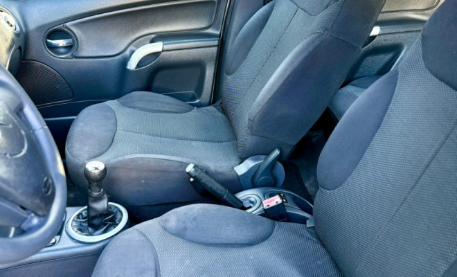 Citroën C3 XTR 1.4 Flex 8V 5p 2011 Flex-8