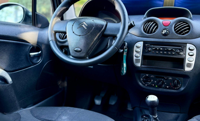 Citroën C3 XTR 1.4 Flex 8V 5p 2011 Flex-10