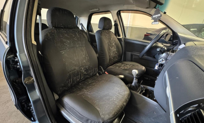 Fiat Palio ELX 1.0 Fire/30 Anos F. Flex 8V 4p 2005 Flex-2