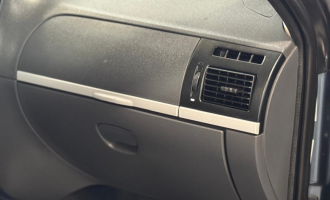 Fiat Palio ELX 1.0 Fire/30 Anos F. Flex 8V 4p 2005 Flex-9