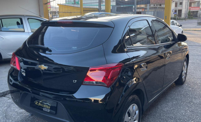 ONIX HATCH LT 1.0 8V 2019 (ÚNICO DONO)-1