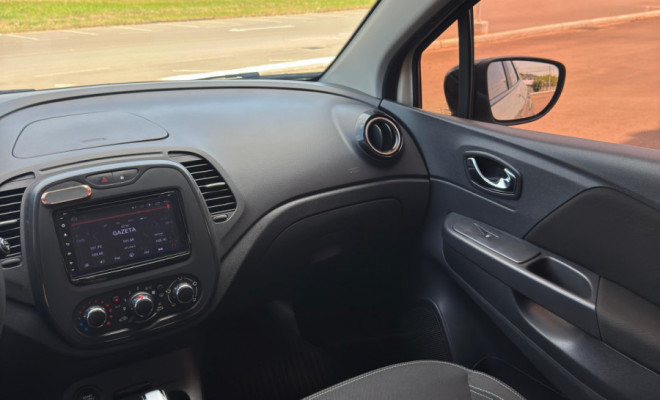 Captur Life 1.6 Automático 2019 - Design que atrai olhares, tecnologia que facilita sua vida! Captur Life 1.6 Automático 2019.-12