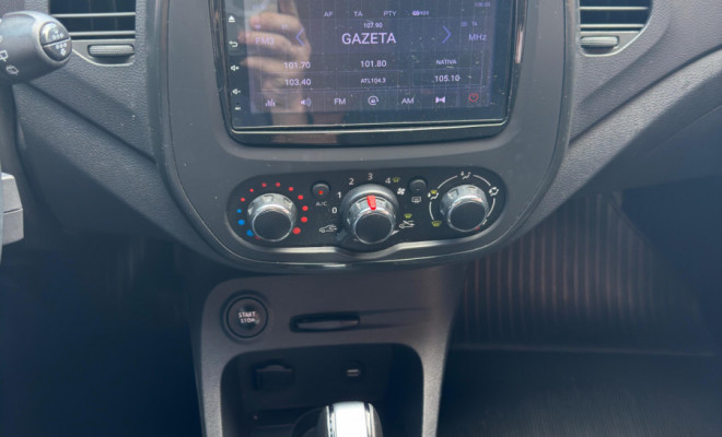 Captur Life 1.6 Automático 2019 - Design que atrai olhares, tecnologia que facilita sua vida! Captur Life 1.6 Automático 2019.-10