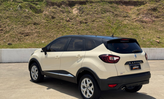 Captur Life 1.6 Automático 2019 - Design que atrai olhares, tecnologia que facilita sua vida! Captur Life 1.6 Automático 2019.-16