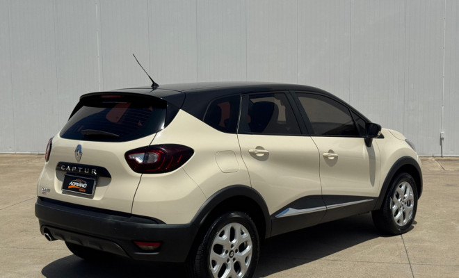Captur Life 1.6 Automático 2019 - Design que atrai olhares, tecnologia que facilita sua vida! Captur Life 1.6 Automático 2019.-2