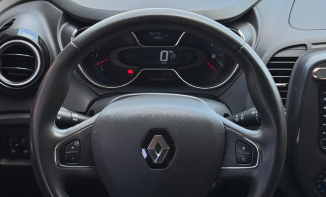 Captur Life 1.6 Automático 2019 - Design que atrai olhares, tecnologia que facilita sua vida! Captur Life 1.6 Automático 2019.-3