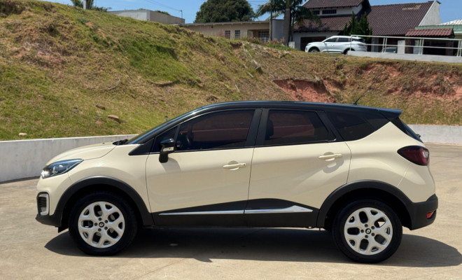 Captur Life 1.6 Automático 2019 - Design que atrai olhares, tecnologia que facilita sua vida! Captur Life 1.6 Automático 2019.-15