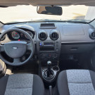 Fiesta Sedan 1.6 2011: O sedan completo e confiável que cabe no seu bolso!-5