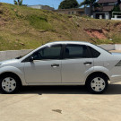 Fiesta Sedan 1.6 2011: O sedan completo e confiável que cabe no seu bolso!-12