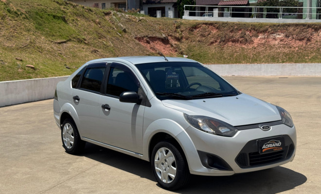 Fiesta Sedan 1.6 2011: O sedan completo e confiável que cabe no seu bolso!-10