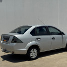 Fiesta Sedan 1.6 2011: O sedan completo e confiável que cabe no seu bolso!-2