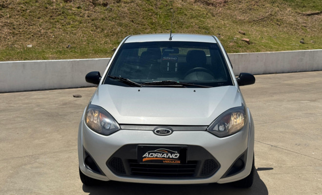 Fiesta Sedan 1.6 2011: O sedan completo e confiável que cabe no seu bolso!-0