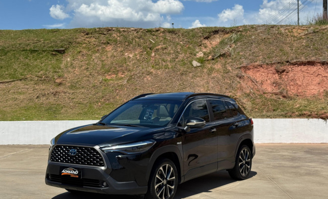 Corolla Cross XRX 1.8 Aut. Híbrido 2023 -  Economia, luxo e tecnologia