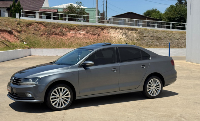JETTA Comfortline 1.4 TSI Aut. 2017 - 94 mil km + Teto Solar + Pacote Exclusive!-17