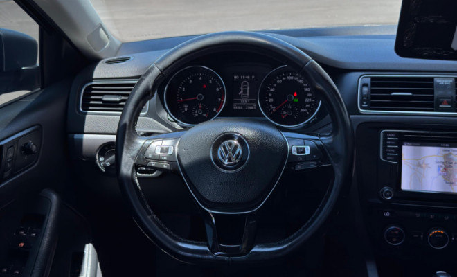 JETTA Comfortline 1.4 TSI Aut. 2017 - 94 mil km + Teto Solar + Pacote Exclusive!-9