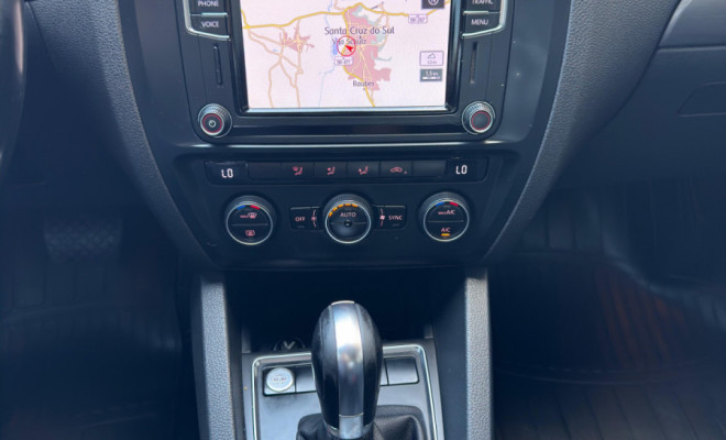 JETTA Comfortline 1.4 TSI Aut. 2017 - 94 mil km + Teto Solar + Pacote Exclusive!-5