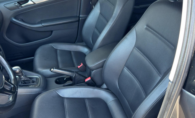 JETTA Comfortline 1.4 TSI Aut. 2017 - 94 mil km + Teto Solar + Pacote Exclusive!-7