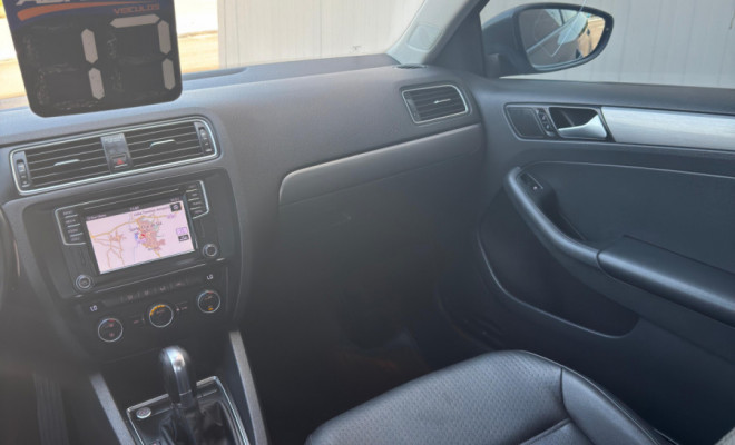 JETTA Comfortline 1.4 TSI Aut. 2017 - 94 mil km + Teto Solar + Pacote Exclusive!-14