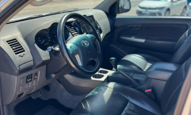 Toyota Hilux CD SR 4x2 2.7 16V/2.7 Flex Aut. 2013 Flex-8