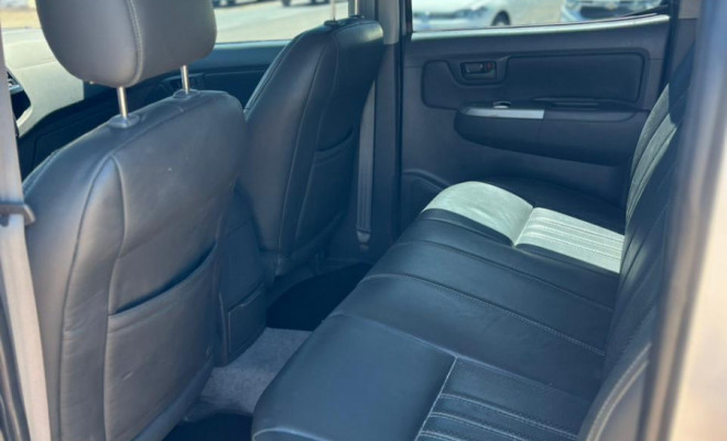 Toyota Hilux CD SR 4x2 2.7 16V/2.7 Flex Aut. 2013 Flex-10