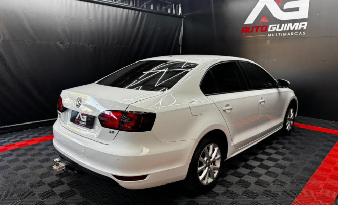 VW - VolksWagen JETTA Comfortline 2.0 T.Flex 8V 4p Tipt. 2014 Flex-4