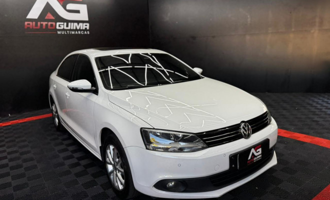 VW - VolksWagen JETTA Comfortline 2.0 T.Flex 8V 4p Tipt. 2014 Flex