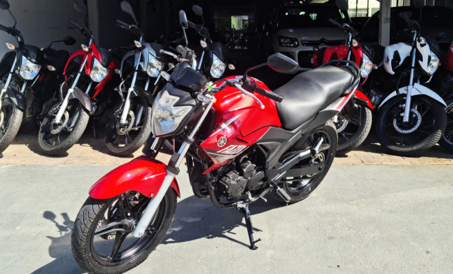 YAMAHA FAZER 250 2015 – POTÊNCIA, ECONOMIA E ESTILO!-1