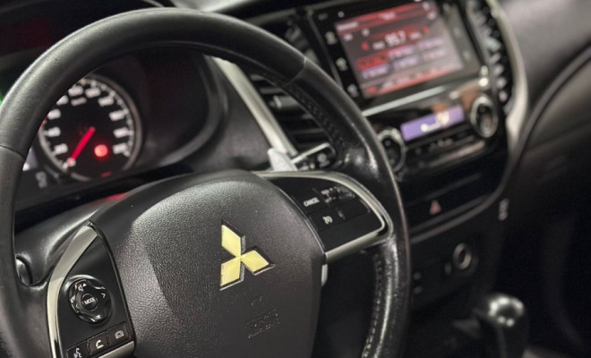 Mitsubishi L200 Triton Sport HPE 2.4 CD Diesel Aut. 2018 Flex-6