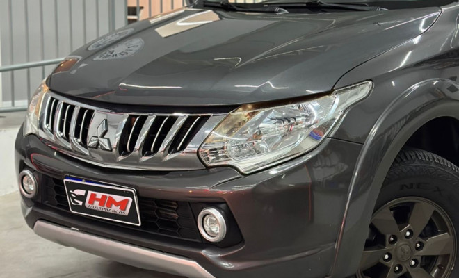 Mitsubishi L200 Triton Sport HPE 2.4 CD Diesel Aut. 2018 Flex-14