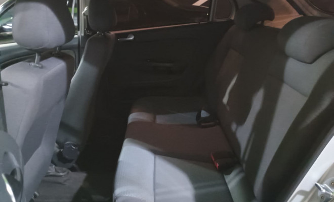 VW - VolksWagen Gol (novo) 1.0 Mi Total Flex 8V 4p 2009 Flex-5