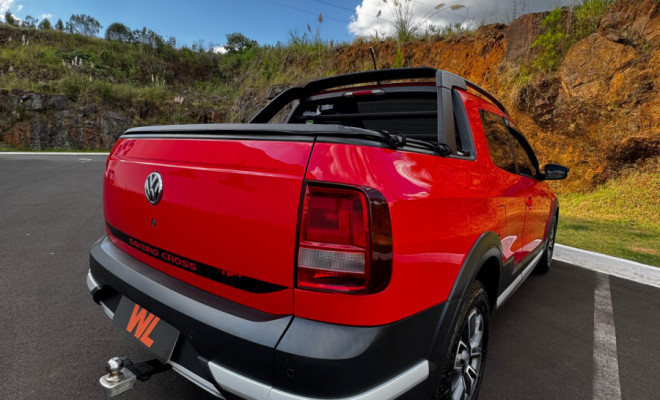 VW - VolksWagen Saveiro CROSS 1.6 T.Flex 16V CD 2018 Flex-9